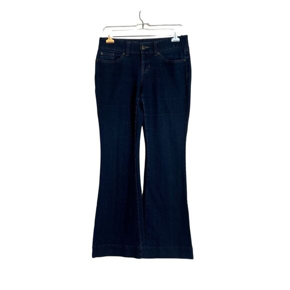 Gap dark wash premium flare jeans. Size 4 - Picture 1 of 8